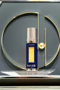 在飛比找Yahoo!奇摩拍賣優惠-【Q寶媽】la prairie 黃鑽魚子緊俏拉提精華50ml