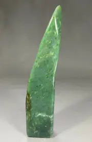 698 gramTumble freeform top Quality crystals tower Nephrite Jade 1PC decoration