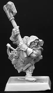 Reaper: Pathfinder Miniatures: Harsk, Dwarf Ranger (metal)