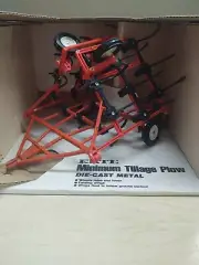 Ertl 1/16 Minimum Tillage Plow, Allis Chalmers Orange, Stock No. 1222 NIB