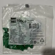 Lego 10069 Christmas Tree 2002 Item #4174388 (33Pcs) - New Sealed