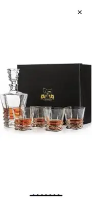 Van Daemon Whisky Crystal Decanter (750ml) and Set of 4 Whiskey Glasses (300ml)