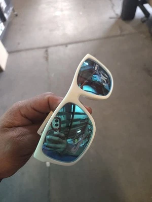 Hurley Ventura HSM1028PF_105 Floating Frame White Frame, Blue Lenses Polarized.