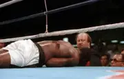 Dwight Muhammad Qawi Lays Unconscious After Being Knocked Out Old Boxing Photo