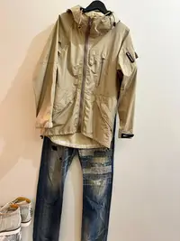 在飛比找Yahoo!奇摩拍賣優惠-雨季必備 二手米色m號 visvim GORE-TEX雨衣 