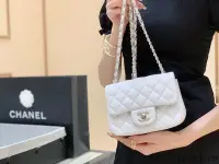 在飛比找Yahoo!奇摩拍賣優惠-二手 Chanel CF17方胖子Classic flap 