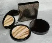 Laura Mercier Exotique Face Illuminator Blush Bronzer Light Reflecting Glow