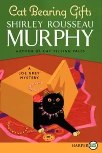 在飛比找博客來優惠-Cat Bearing Gifts: A Joe Grey 