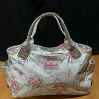 在飛比找PopChill優惠-[二手] Cath Kidston碎花手提包 防潑水