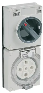 Clipsal SWITCHED SOCKET OUTLET CLI56C550LEWW 500V 50A 5-Pin 3Pole Less Enclosure