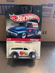 2009 Hot Wheels Slick Rides 5/25 WHITE POWER PANEL w/Real Riders Hooker