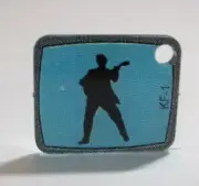 Elvis Presley Pinball KEYCHAIN Blue Guitar TV Screen Plastic Game Promo 2004