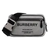 在飛比找Yahoo奇摩購物中心優惠-BURBERRY 經典字母LOGO 帆布肩/側背胸包(灰白)