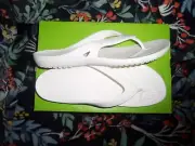 Crocs Women 11 White Kadee II Classic Flip Flop Flops Iconic Comfort Sandals New