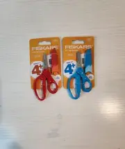 Fiskars 5 in. Kids Scissors Blunt Tip Blue Ages 4+ with safe blades Blue,Red