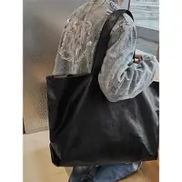 在飛比找ETMall東森購物網優惠-復古軟皮超大容量運動單肩旅行袋