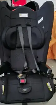 Limited Time Offer: 2x InfaSecure Car Seats (Like new): Buy 1, Get 1 FREE!