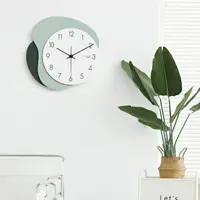 在飛比找樂天市場購物網優惠-現代簡約時鐘 北歐掛鐘 日式掛鐘 簡潔創意時鐘掛鐘 簡約牆面