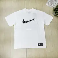 在飛比找蝦皮購物優惠-現貨 iShoes正品 Nike 男款 短袖 上衣 勾勾 大