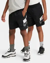 在飛比找Nike官方商店優惠-Nike Sportswear 大童梭織短褲