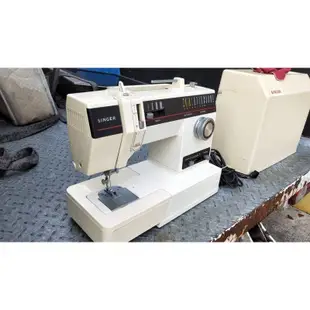【土城二手市集】配件齊全 二手 SINGER勝家 6233型 縫紉機 早期裁縫機 古董機