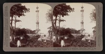 Philippines Monument to Magellan, discoverer (1521) of the Philipp - Old Photo