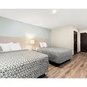 Woodspring Suites Savannah West Chatham Parkway