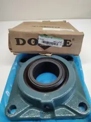 NEW F4BLT7-208 033276 Dodge Solidlube 4-bolt Flange Bearing