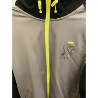 在飛比找蝦皮購物優惠-Nike lebron james jacket grey運