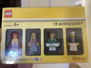 Lego Bricktober 2017 Week 4 MiniFigures Toys R Us Limited Edition 6195006