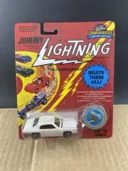 Johnny Lightning White Custom GTO 1/64, COMB SHIP $1