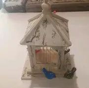Open Gazebo Bird Feeder with Lichtenberg (Fractal) Burns With 6 Resin Birds New.