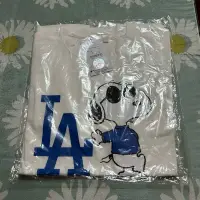 在飛比找蝦皮購物優惠-MLB 洛杉磯道奇 史努比 Snoopy 球隊聯名 白色 上