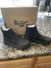 Dr. Martens Boots Embury Dark Brown Chelsea Style Ankle Women’s Sz 6 Mens Sz 5