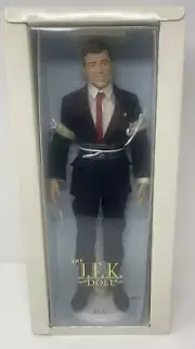 THE FRANKLIN MINT DOLL - PRESIDENT JOHN F KENNEDY - PORCELAIN