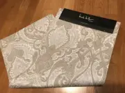 Nicole Miller Jacobean Paisley Medallion 100% Cotton Table Runner NWT - 15 x 72"