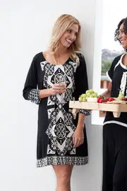 Graphic Print Tunic--THRE-12325