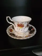 Royal Albert English Bone China Tea Cup & Saucer HERITAGE