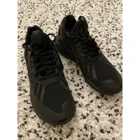 在飛比找蝦皮購物優惠-Adidas Tubular Runner Sneakers