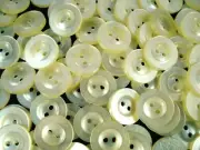 Buttons 17mm Yellow 30pc Sewing Shirt Crafts Sew Dressmaking