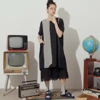 在飛比找momo購物網優惠-【MOSS CLUB】大格紋不規則剪接短袖洋裝(黑 黃)