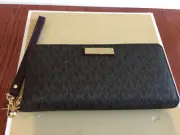 NWT New MichAel Kors Money Pieces Continental Zip Around Travel Wrislet Wallet