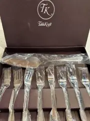 Table Kraft set of 8 stainless steel cake forks and cake server NEW