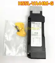 1pcs new IDEC Safety Door Switch HS5L-VA44M-G (can replace IDEC HS5E-A4)