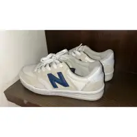 在飛比找蝦皮購物優惠-New Balance CRT300