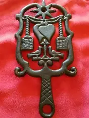 IRON TRIVET