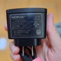 在飛比找蝦皮購物優惠-(二手-滿百出貨） Nokia 舊型手機充電器 手機年代約2