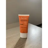 在飛比找蝦皮購物優惠-Avene 雅漾 全效極護亮顏防曬乳 素顏霜（SPF50+）