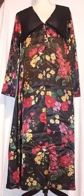 NWT Ivy & Annabelle Intimates Long Robe, Floral, Black Red Yellow, Ties, Medium