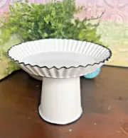 Vintage Inspired Small White Stand 1 Piece Round Cake Stand